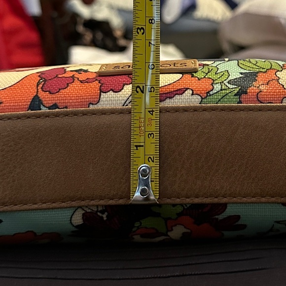 Sakroots ❤️ SOLD ❤️ Exclusive Artist Print Flower Power Crossbody - Picture 6 of 9